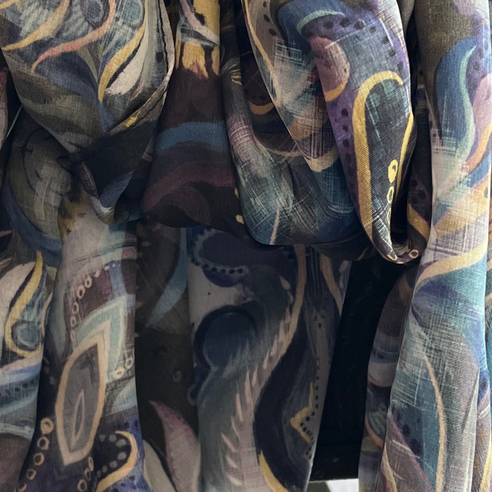 Echo Large Scarf -  Beautiful - Picture 4 of 7